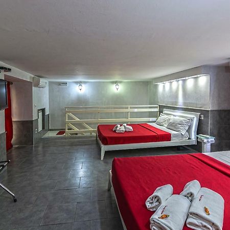 Suite Apartments Angioini Наполи Екстериор снимка