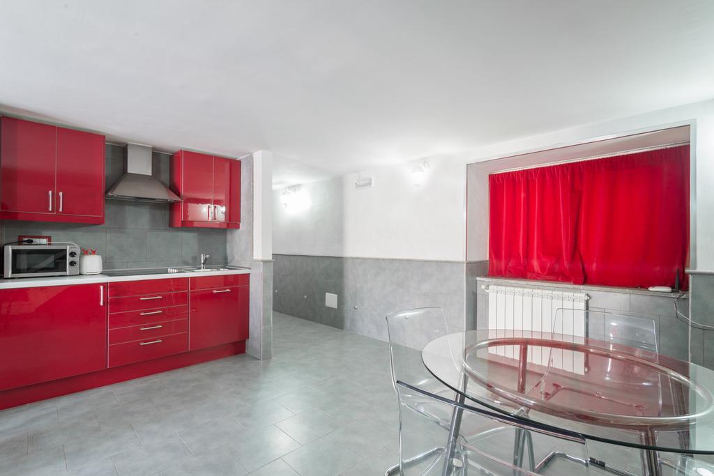 Suite Apartments Angioini Наполи Екстериор снимка