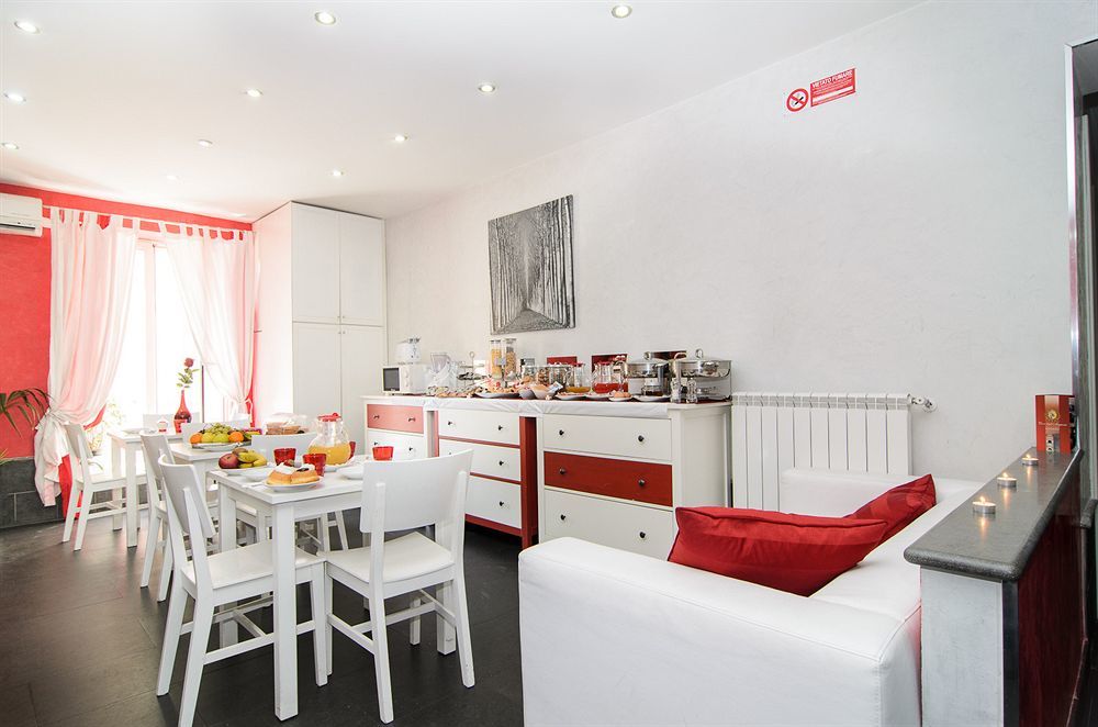 Suite Apartments Angioini Наполи Екстериор снимка