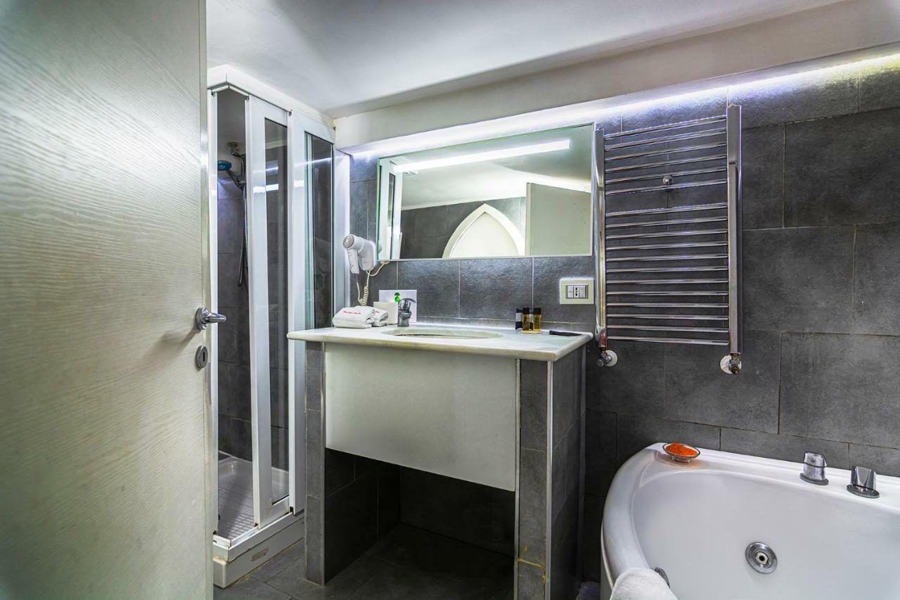 Suite Apartments Angioini Наполи Екстериор снимка