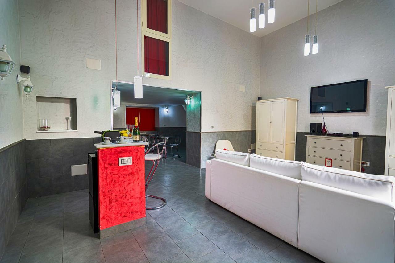 Suite Apartments Angioini Наполи Екстериор снимка
