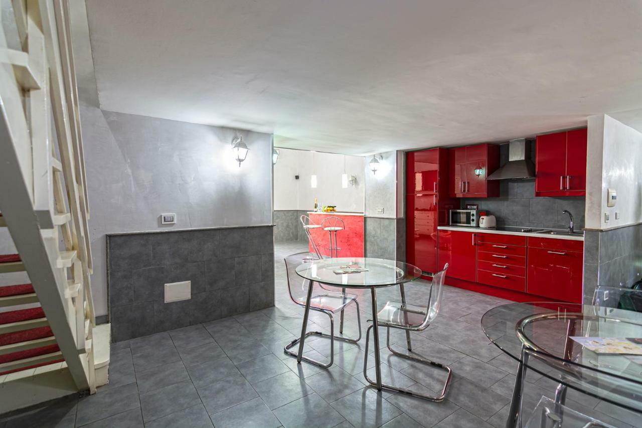 Suite Apartments Angioini Наполи Екстериор снимка